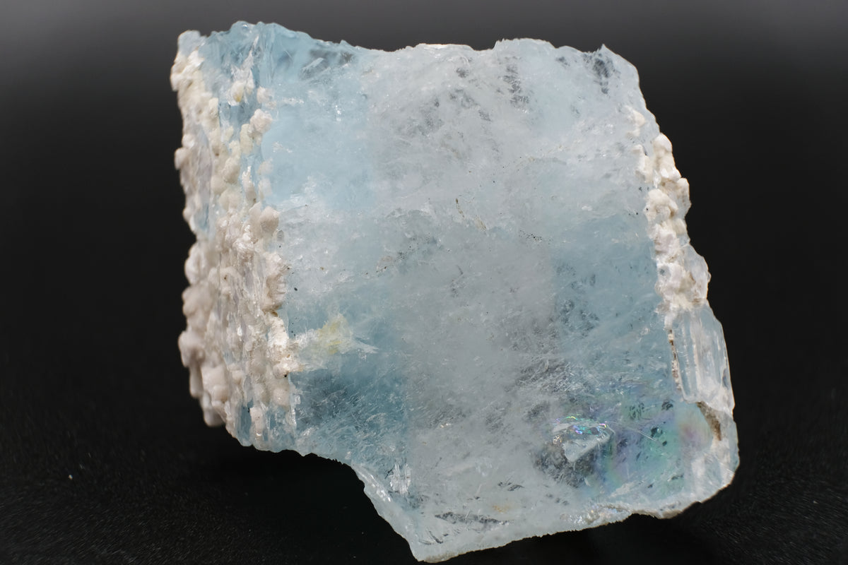 Topaz, Albite