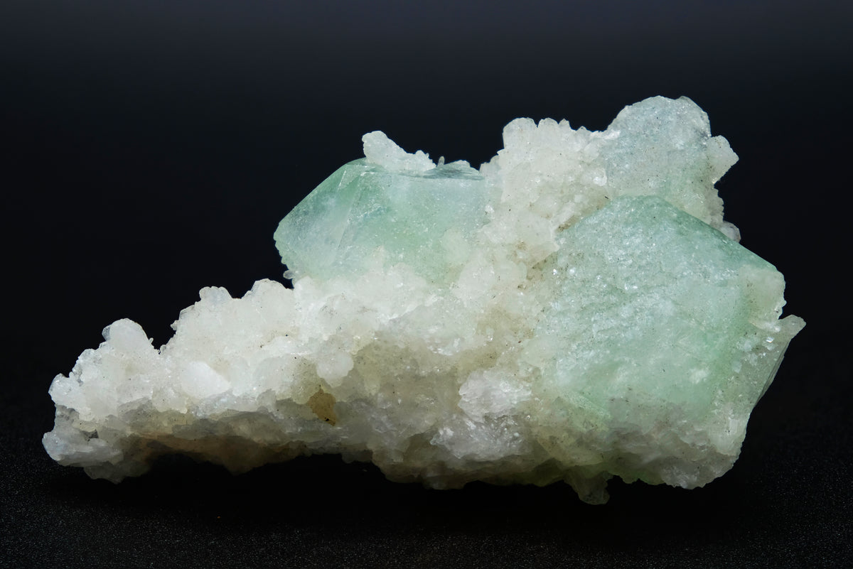 Fluorapophyllite and Stilbite
