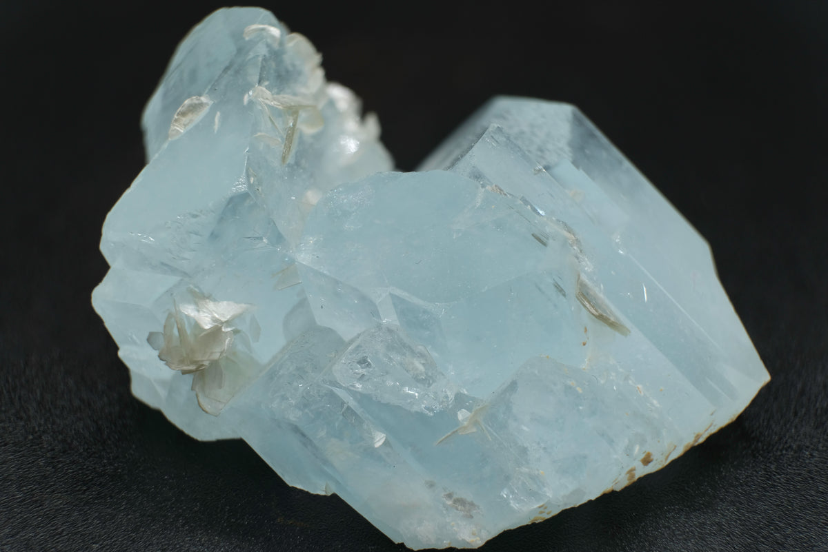 Aquamarine (Beryl), Muscovite