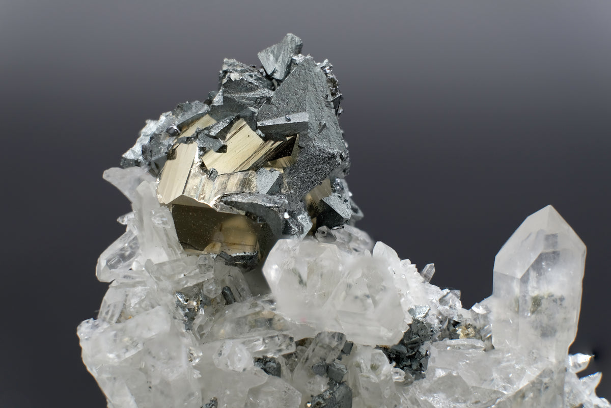 Tetrahedrite Pyrite, Tennantite, Quartz