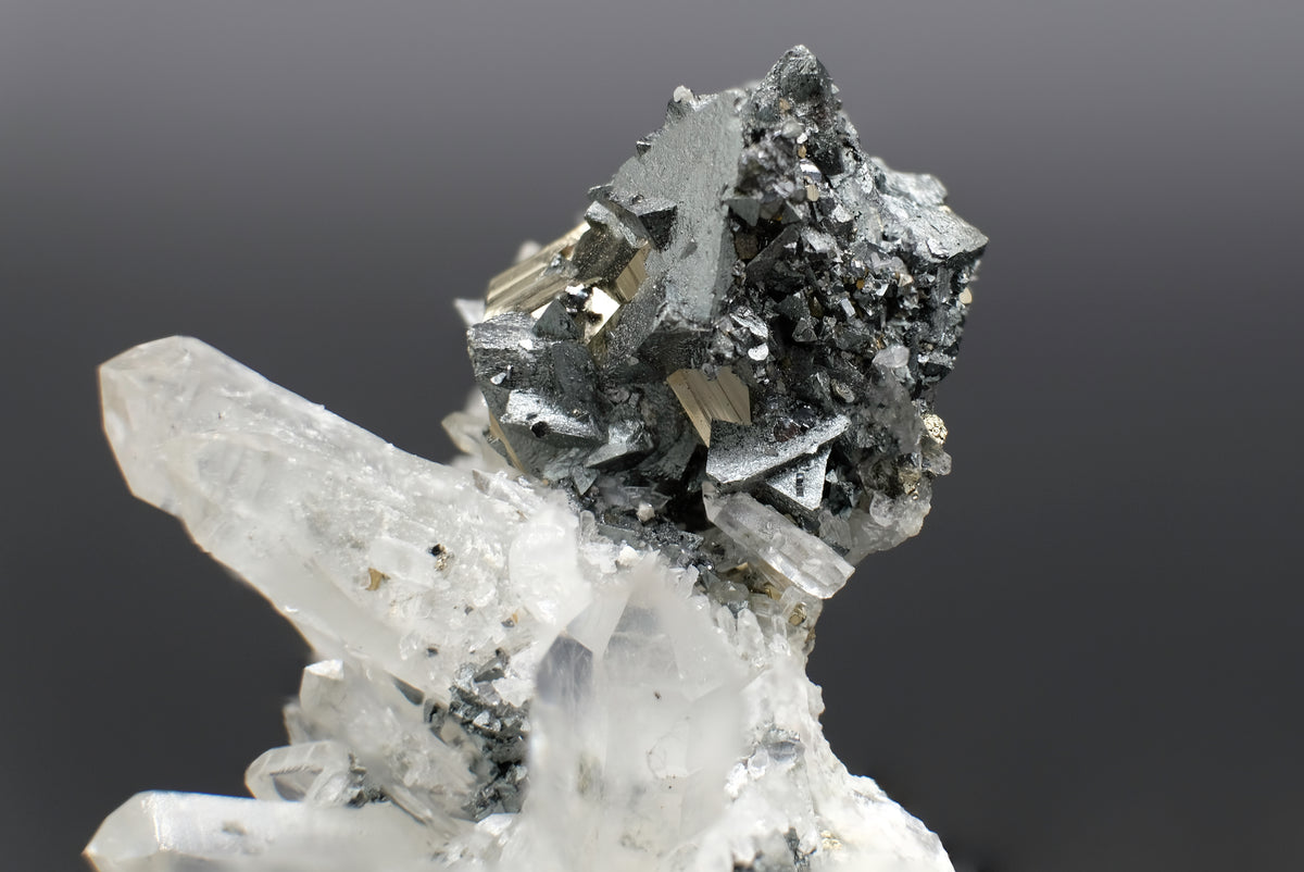 Tetrahedrite Pyrite, Tennantite, Quartz