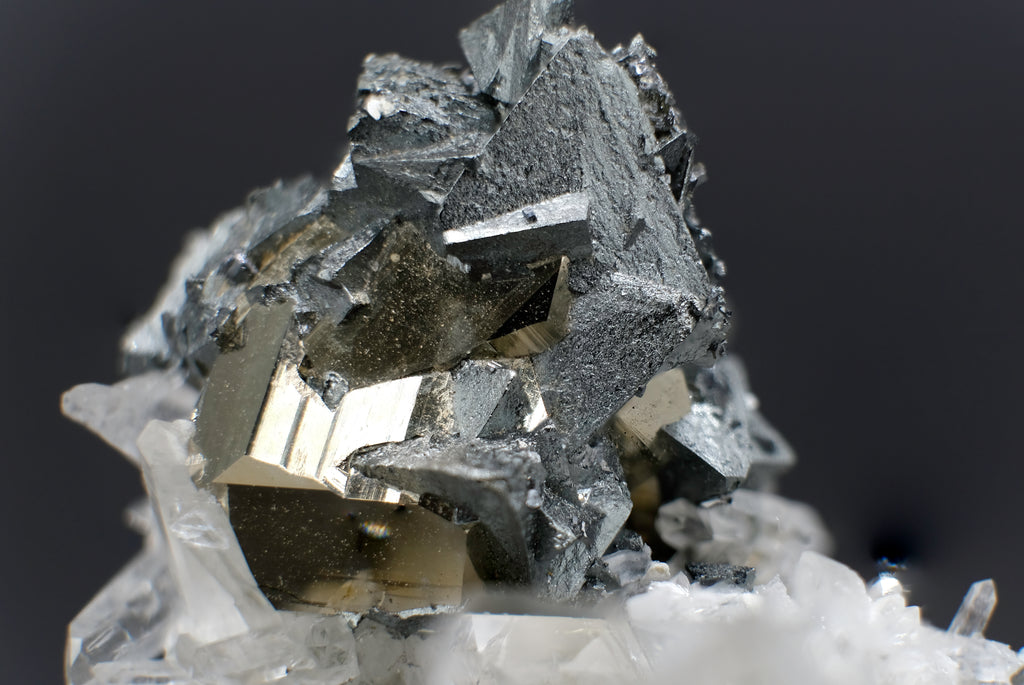 Tetrahedrite Pyrite, Tennantite, Quartz