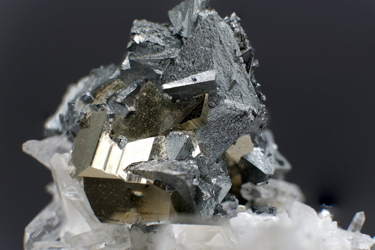 Tetrahedrite Pyrite, Tennantite, Quartz