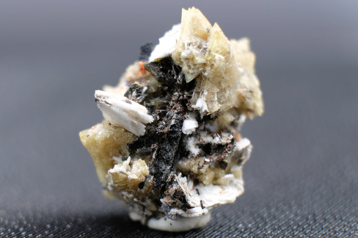Genthelvite (Type Locality)
