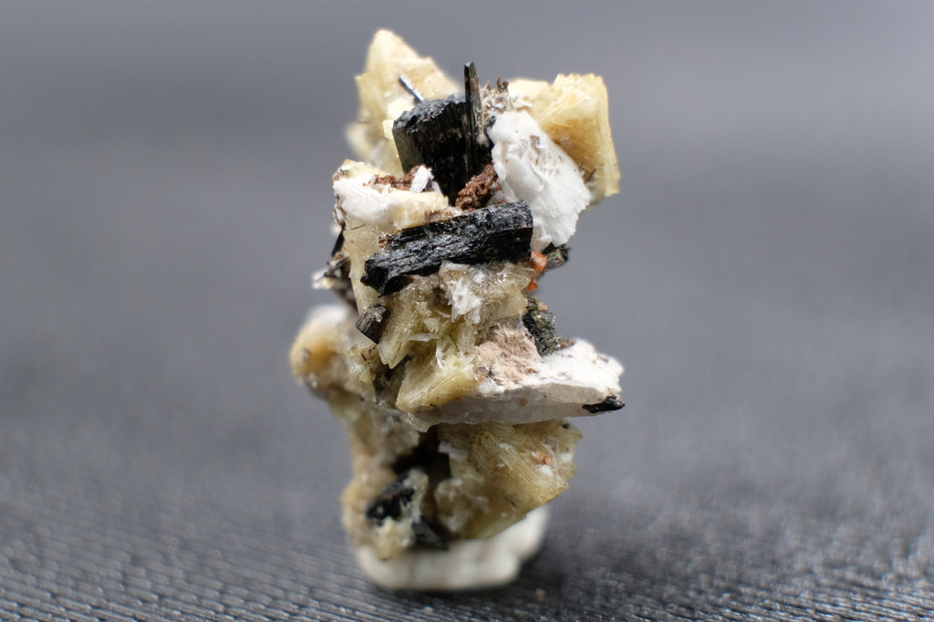 Genthelvite (Type Locality)