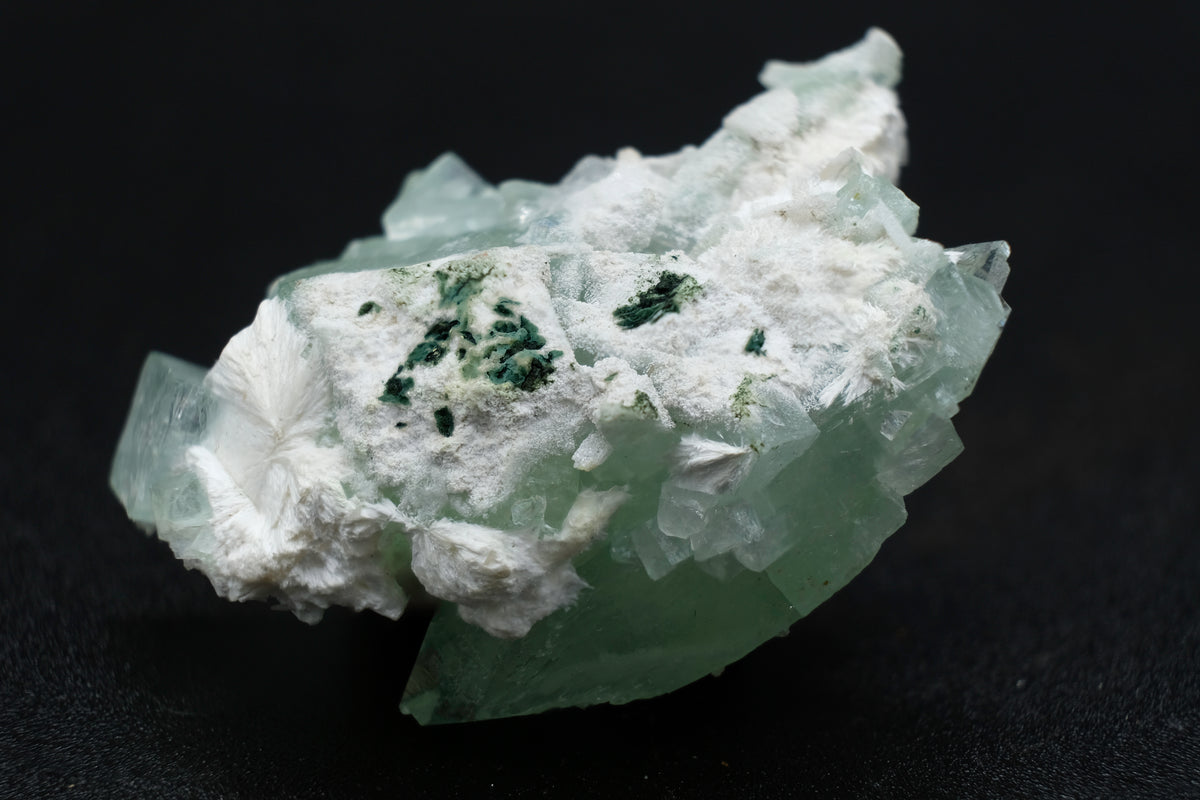 Mordenite, Apophyllite