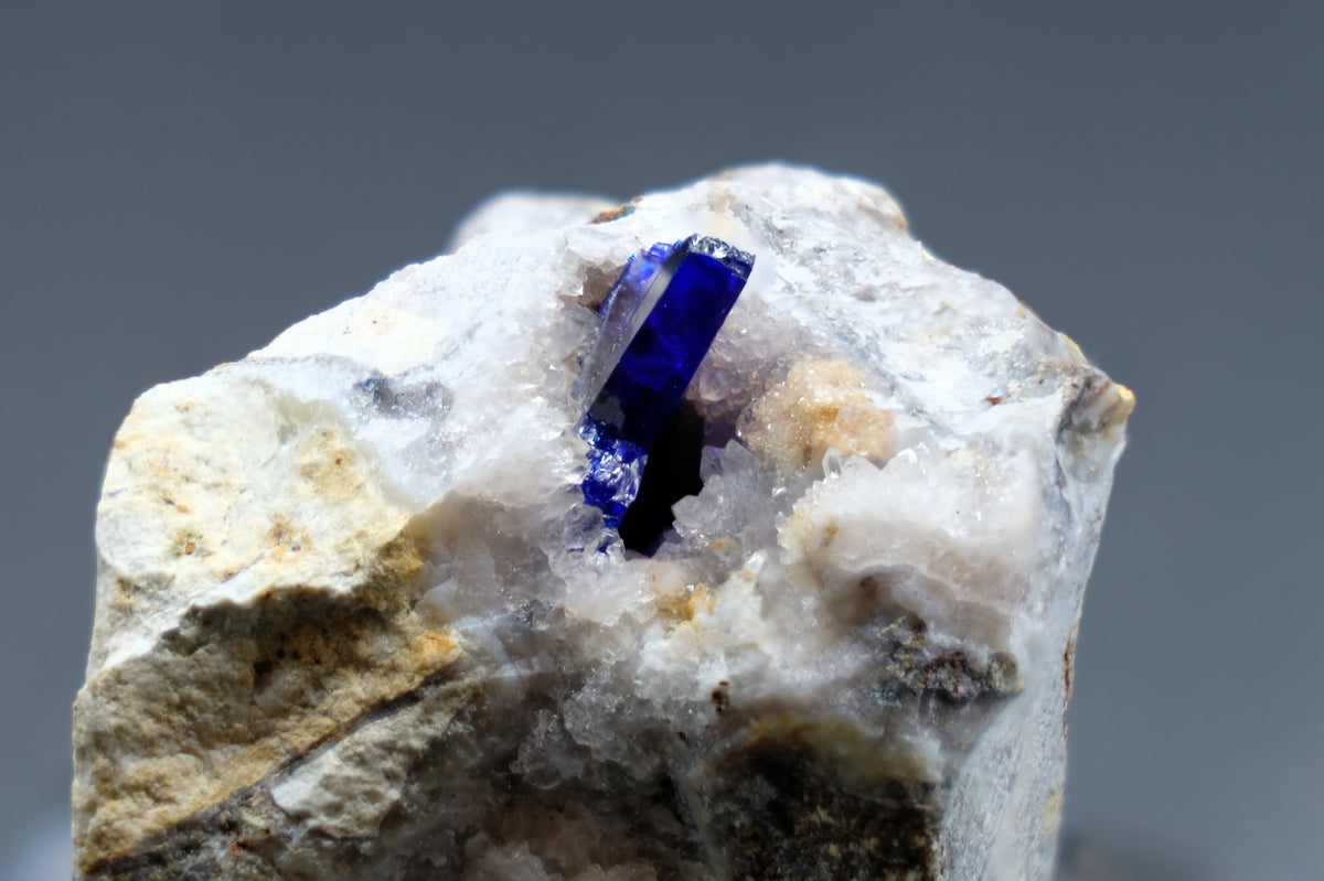 Linarite, Quartz