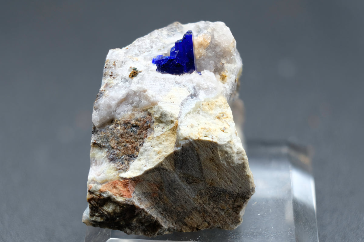 Linarite, Quartz